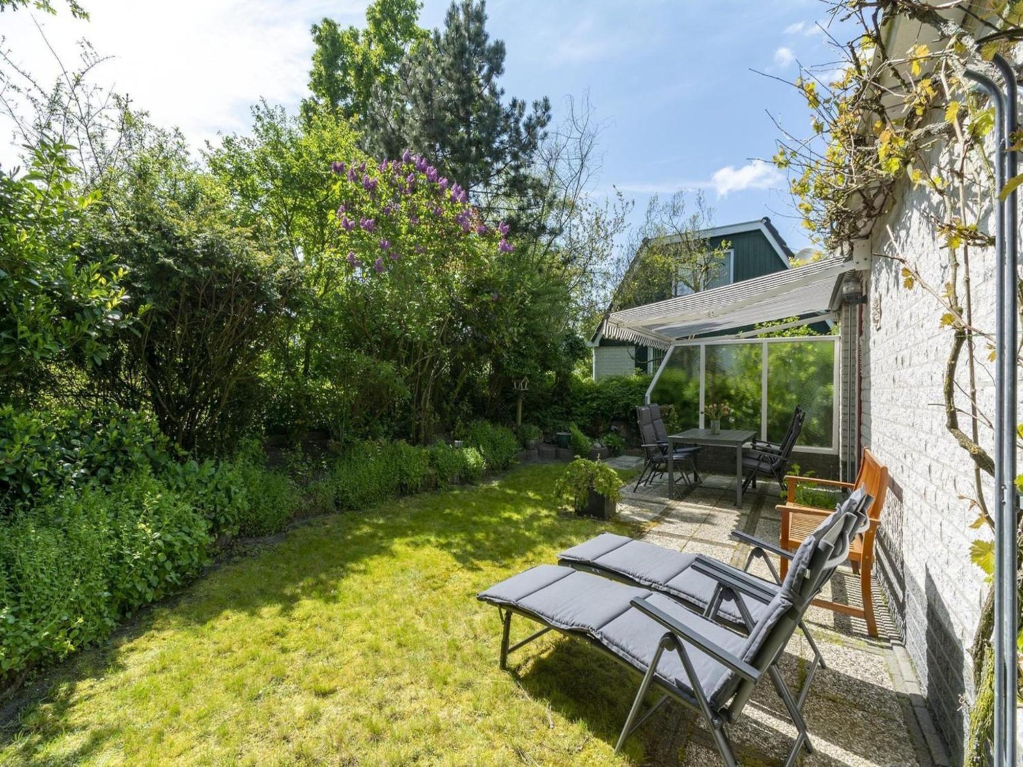 Cozy Holiday Home With Pool Sint Maartensvlotbrug Esterno foto